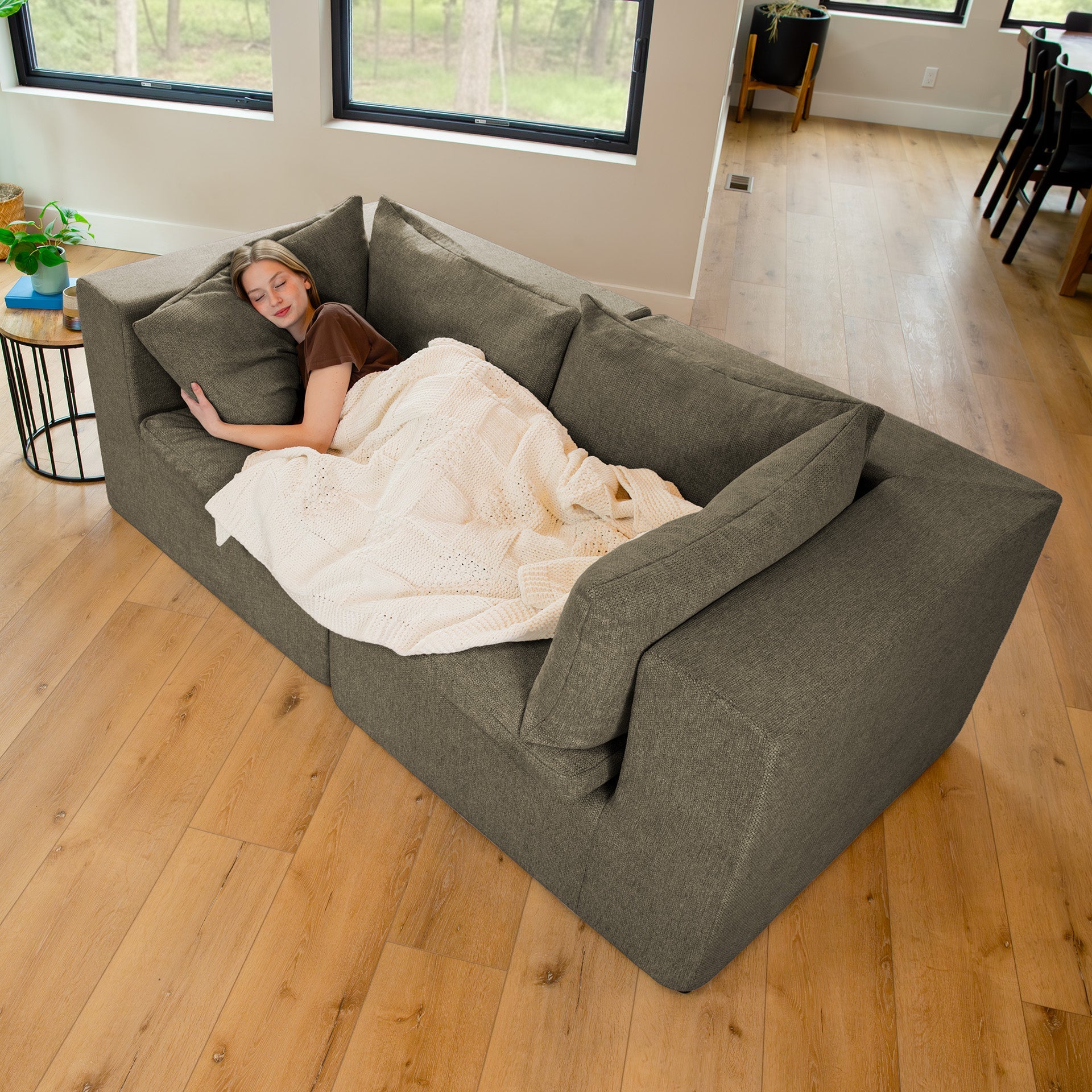 Averra™ Loveseat